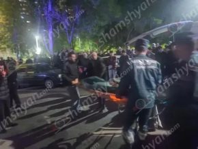 Երևանում բարձրահարկ շենքի առաջին հարկի բետոնե ծածկի վրա տղամարդու դի է հայտնաբերվել