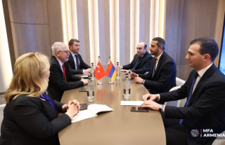 Ռուբինյանն ու Քըլըչը ընդգծել են Հայաստանի և Թուրքիայի փոխադարձ հետաքրքրվածությունը երկաթուղու հնարավորինս արագ գործարկման հարցում