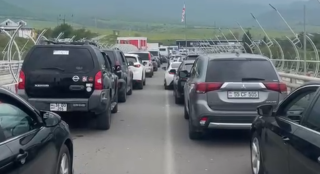 Սահմանը հատում են 4 ժամում. հերթեր՝ Բագրատաշեն-Սադախլո անցակետում