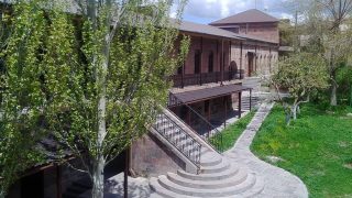 Մայր Աթոռի «Թրբանճյան Ընծայարան» ավագ դպրոցը հայտարարում է 2026-2027 ուստարվա ընդունելություն