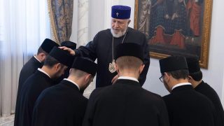 Եղեք նախանձախնդիր և հաստատակամ, հոգու ամրությամբ. Գարեգին Բ–ն՝ նորաօծ քահանաներին