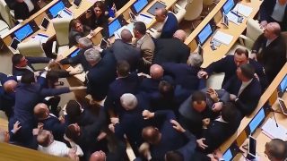 Ծեծկռտուք՝ Վրաստանի խորհրդարանում