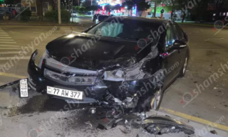Ազատության պողոտայում բախվել են «Chevrolet Volt»-ն ու «Nissan»-ը. կան վիրավnրներ