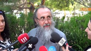 Նա պետք է դատվեր, ոչ թե ես. ամեն օր նա է կոչ անում. եթե Վեհափառին կալանավորեն, ամբողջ հայ ժողովուրդն է վճարելու դրա գինը. Միքայել սրբազան