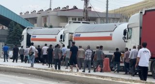 Թուրքիա-Իրան սահմանին 5 կիլոմետրանոց հերթեր են
