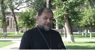Դավաճանությունը սխալ չէ, դավաճանությունը ընտրություն է. եթե դավաճանությունը ներվեր՝ սատանան Աստծո կողքին կնստեր. Աբգար Սրբազան