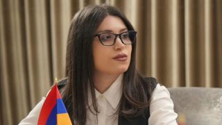 «Անուշ Միրզոյանը գրում է. «Թե ինչպես ստացվեց, որ անգամ Սյունիքում Փաշինյանը ձայներ հավաքեց. գործընթացը բաժանենք երեք մասի…». Անուշ Միրզոյան