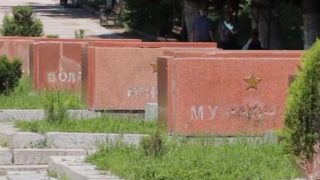 Վանդալիզմի դեպք Գյումրիում. «Մայր Հայաստան» հուշահամալիրից պոկված «ոսկե» տառերը գտնվել են աղբամանում