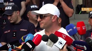 Փողոցում՝ լուսացույցի տակ շրջափակեցին ու տարան, մեկ նոթատետեր են գտել. Կարեն Սիմոնյան
