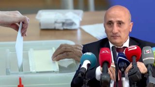 Դուրս բերված թերթիկները թող լցնեն գլխին. Խնդրահարույց տեղամասերում վերահաշվարկ կարվի. ԿԸՀ նախագահ