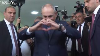 Նիկոլ Փաշինյանը քվեարկեց Շենգավիթ վարչական շրջանում