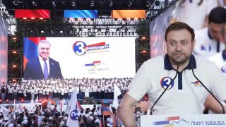 «ՍԱՄՎԵԼ ՎԱՐՉԱՊԵՏ» վանկարկումներով մեկնարկեց «Ուժեղ Հայաստան»-ի մեծ հանրահավաքը