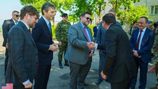 «Ուշադրություն դարձրեք ամերիկացի դիվանագետին բարևելու կեցվածքին, համեմատեք ամերիկացի դիվանագետի կեցվածքի հետ». Հակոբ Բադալյան