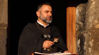 Սերմը նույնն է, հողն է տարբեր, Աստծո խոսքը նույնն է, մարդն է տարբեր. Տեր Մանուկ
