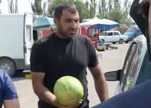 Մի բուռ հող կերեք, մեռեք էլի, եթե դրա նման թյուրիմացություններն են ձեզ կառավարում. Արմինե Օհանյան