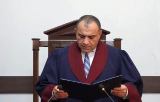 ՍԴ-ն վերջ դրեց, եւ դրոշը տվեց ընդդիմության ձեռքը. Հակոբ Բադալյան