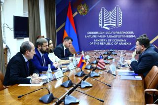 Պապոյանն ու ՀՀ-ում ԱՄՆ գործերի ժամանակավոր հավատարմատարը քննարկել են ԱՄՆ-ի կողմից ՀՀ-ին Շուկայական տնտեսություն ունեցող երկրի կարգավիճակ տրամադրելու գործընթացին առնչվող հարցեր