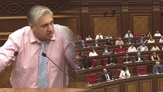 Ո՞ւր է ձեր սկզբունքայնությունը՝ խորհրդարանում կարող էիք լինել դուք, Բաբաջանյանը և Արամ Սարգսյանը. Արթուր Խաչատրյան