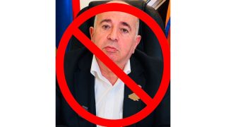 Ոտատակ ընկնողները քիչ էին, Արշակ Կարապետյանն էլ փորձում է առաջին պլանում հայտնվել… Ասա, հանգիստ վե՛ր ընկեք տեղներդ, ոչ էդքան հետաքրքիր եք, ոչ էլ էլ առավել ևս լուրջ. Շիրազ Խաչատրյան