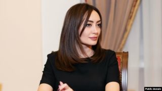 Ինչպե՞ս է նշանակվել Կոնջորյանի կինը «Հայփոստ»-ի տնօրեն և ի՞նչ բանաձևով է բարձր աշխատավարձ ստանում. «Ազատություն»