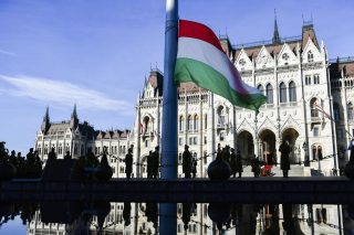 Հունգարիայում հանրահավաք է տեղի ունեցել ի պաշտպանություն նախագահի և ընդդեմ վարչապետի