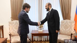 ՀՀ ԱԳ նախարարն ընդունել է Հայաստանում Ֆրանսիայի դեսպան Օլիվիե Դըկոտինյիին