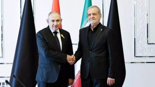 Թեհրանի և Երևանի միջև հարաբերությունները պետք է զերծ մնան արտաքին միջամտությունից և առաջնորդվեն երկու երկրների անկախ կամքով․ Փեզեշքիանը՝ Փաշինյանին