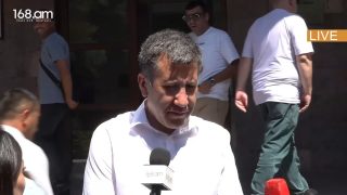 Արմեն Աշոտյանը լրագրողների հետ չի կարող շփվել. նրա նկատմամբ խստացվել են սահմանափակումները. Մելիքյան