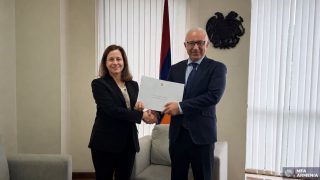 ՀՀ-ում Պորտուգալիայի նորանշանակ դեսպանն իր հավատարմագրերի պատճենն է հանձնել ԱԳ նախարարի տեղակալին