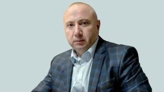 Նիկոլի մեթոդներով կալանավորեցին Գագիկ Ծառուկյանին, հիմա անցան նախկին պատգամավոր Արեգնազ Մանուկյանին․ Թևանյան