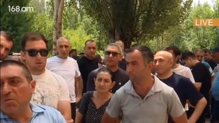 Էս գործարանի պատմության մեջ սենց բան չի եղել, 23 տարի աշխատում ենք. 7-8000 հոգի հանել, գցել են դուրս