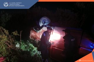 «GAZelle»-ը դուրս է եկել երթևեկելի հատվածից և գլխիվայր շրջվել