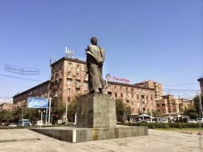 57-ամյա տղամարդը մետրոյի «Գարեգին Նժդեհ» կայարանի գետնանցման վերնամասից մոտ 10 մ բարձրությունից ընկել և հիվանդանոցում մահացել է