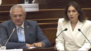 Կներեք էլի, ասենք՝ ԱԳՆ և «կակոյ նիբուդ» առևտուր՝ հնչողություն չկա. Մամիկոն Ասլանյանը՝ Գալյանին