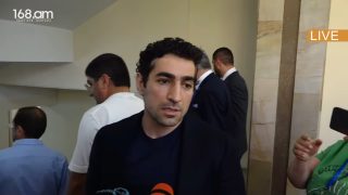 Իրենց թվում է՝ ամեն խոսողից հետո պիտի մեկնաբանություն անեն. սենց չի կարող շարունակվել. Լևոն Քոչարյան