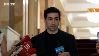 Մի ընտանիքից 4 հոգու կալանավորել են՝ տարիքով տղամարդուն, կնոջը և երկու աղջիկներին. Լևոն Քոչարյան