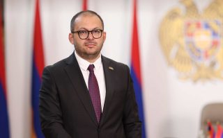 Ալեն Սիմոնյան, «սպիսատ» արդեն իսկ արվել ես դու, «սպիսատ» կարվի քեզ միանգամյա օգտագործողը. Մխիթարյան