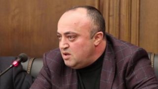 «Մուլտի տրանսպորտ» ընկերության՝ տնային կալանքի տակ գտնվող տնօրենին տեղափոխել են ՔԿ՝ հարցաքննության
