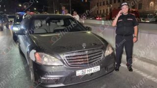 Երևանում բախվել են «Hongqi»-ն ու «Mercedes»-ը. բժիշկներն արձանագրել են վարորդներից մեկի մահը