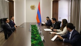 Նորանշանակ ԱԽ քարտուղարը ԱՄՆ կոնգրեսականի հետ քննարկել են TRIPP նախագծին վերաբերող հարցեր