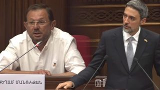 Ամոթ եմ ապրում, որ վաղը կաթողիկոսի ու երեք սրբազանների դատն է. Գեղամ Մանուկյան