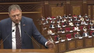 Մեծ պատիվ է՝ երկիրը ձախողած, երեք պատերազմ բերած կուսակցության կողմից արժանանալ բացասական կարծիքի. Հայկ Ֆարմանյան