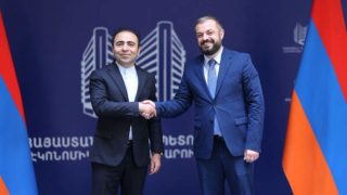 Պապոյանն ու Իրանի դեսպանը քննարկել են հայ-իրանական տնտեսական համագործակցության զարգացման հարցեր