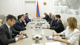 Փաշինյանն ընդունել է Խաղաղության առաքելությունների հարցերով ԱՄՆ հատուկ բանագնացի ավագ խորհրդական Արյե Լայթսթոունին