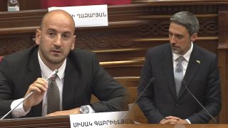 Իմ մազերը այստեղ սպիտակել է. Սիսակ Գաբրիելյանի մազերը չի սպիտակել. Վարդևանյան-Գաբրիելյան հումորը