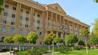 Թբիլիսիում ձերբակալել են երկու աշակերտուհու՝ կրկնուսույց Գիգա Ավալիանիի մահացու ծեծի գործով