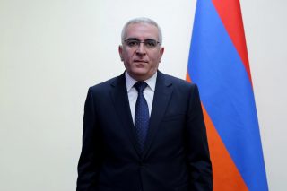 Համլետ Սահակյանն ազատվել է ՊԵԿ փոխնախագահի պաշտոնից ու նշանակվել ֆինանսների փոխնախարար