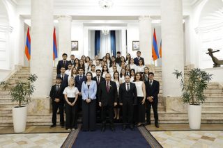 Նիկոլ Փաշինյանը հանդիպում է ունեցել ՆԳՆ կրթահամալիրի փրկարար ծառայության և ճգնաժամային կառավարման ուսումնական ստորաբաժանման ուսանողների հետ