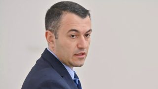 Փաշինյանը ՀՀ կադաստրի կոմիտեի ղեկավարին գործուղում է Ռուսաստան