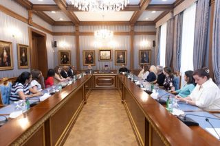 Վեհափառը «Save Armenia»-ի պատվիրակության հետ քննարկել է հայ գերիների և Արցախի ժառանգության հարցը